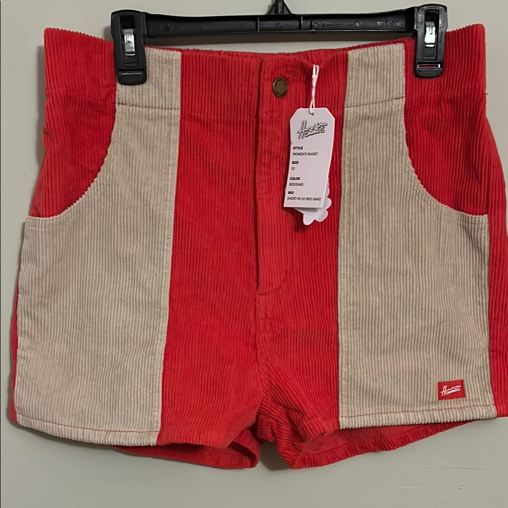 NWT Hammies women’s short